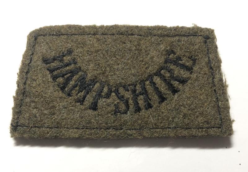 HAMPSHIRE WW2 Hampshre Regiment slip-on shoulder title.