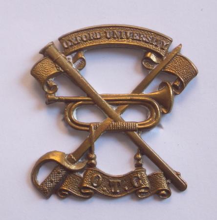 Oxford University OTC Cavalry Section brass cap badge.