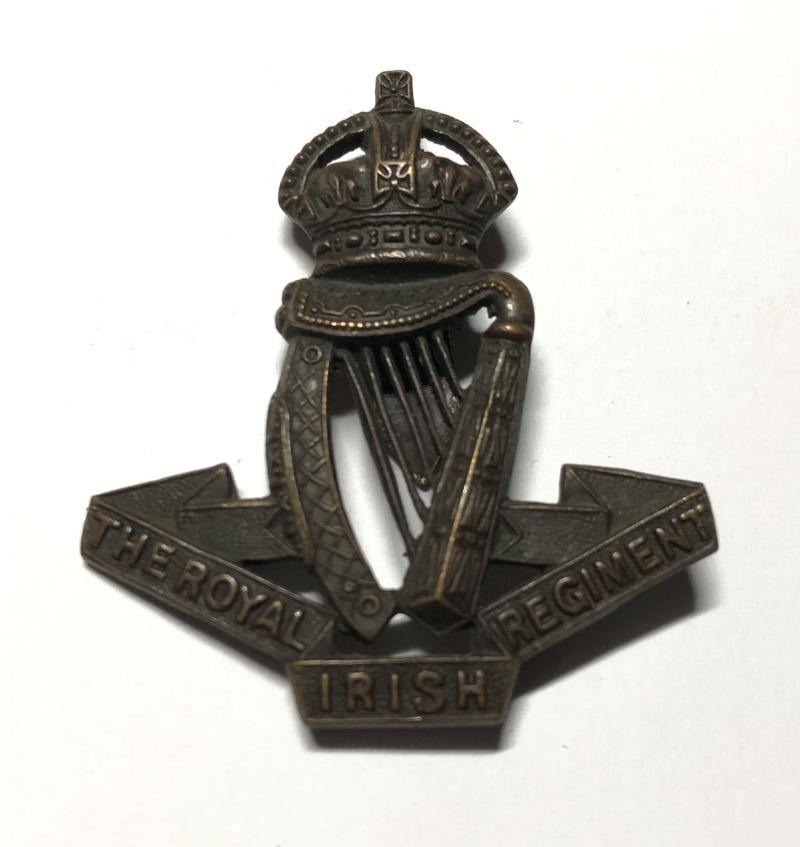 Royal Irish Regiment WW1 OSD cap badge.
