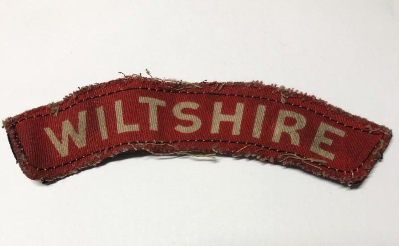WILTSHIRE WW2 printed cloth shoulder title.