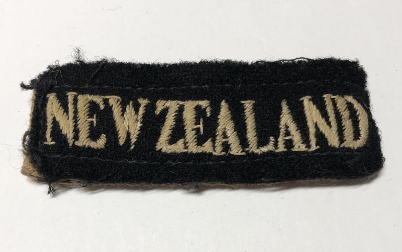 NEW ZEALAND WW2 cloth slip-on shoulder title.