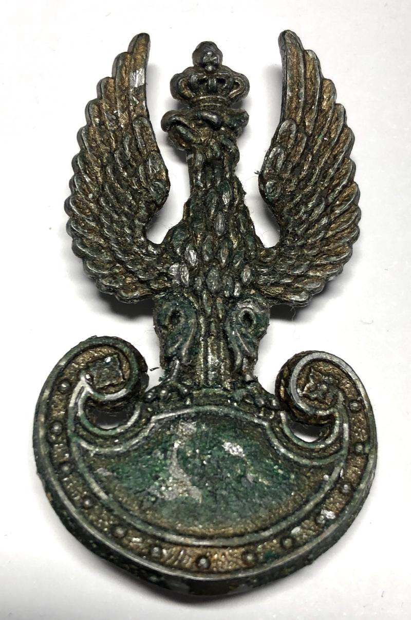 Free Polish Army WW2 plastic cap badge by A.Stanley & Sons, Walsall.