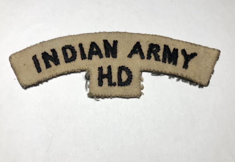 INDIAN ARMY / HD rare WW2 Indian Army Holdiing Detachment shoulder title.
