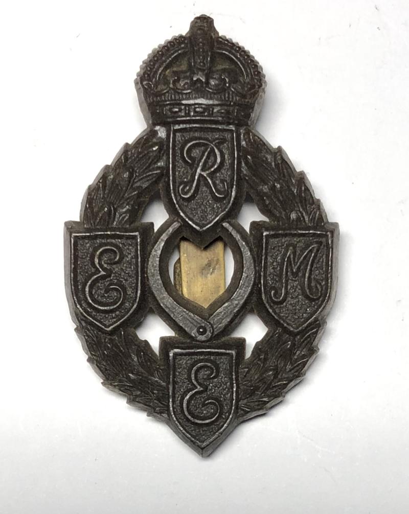 Royal Electrical & Mechanical Engineers WW2 REME plastic ecomomy cap badge.