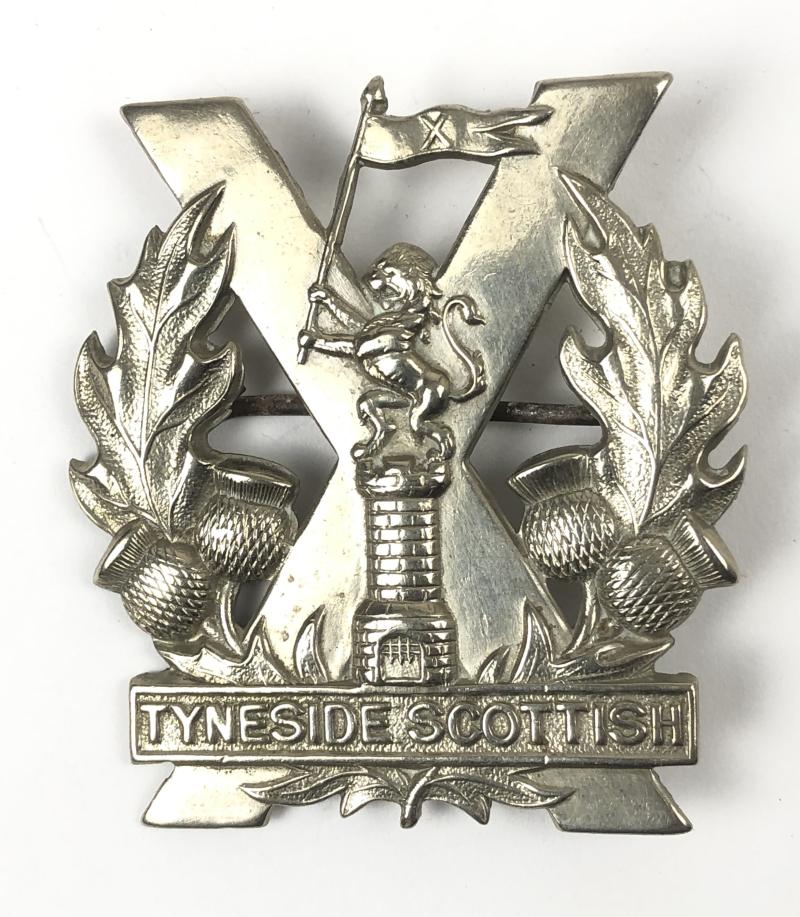 Tyneside Scottish WW1 2nd Pattern glengarry badge c 1915