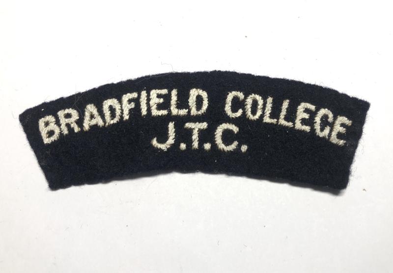 BRADFIELD COLLEGE /JTC WW2 era cloth shoulder tile.