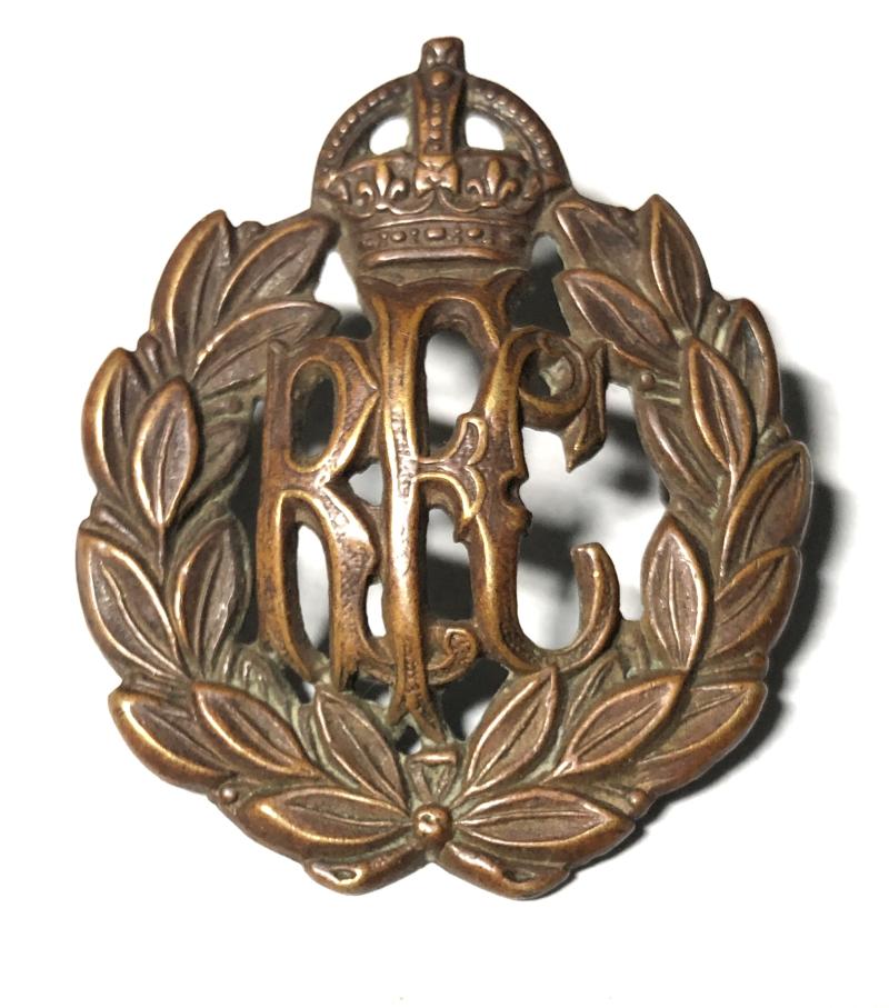 Royal Flying Corps WW1 RFC cap badge.