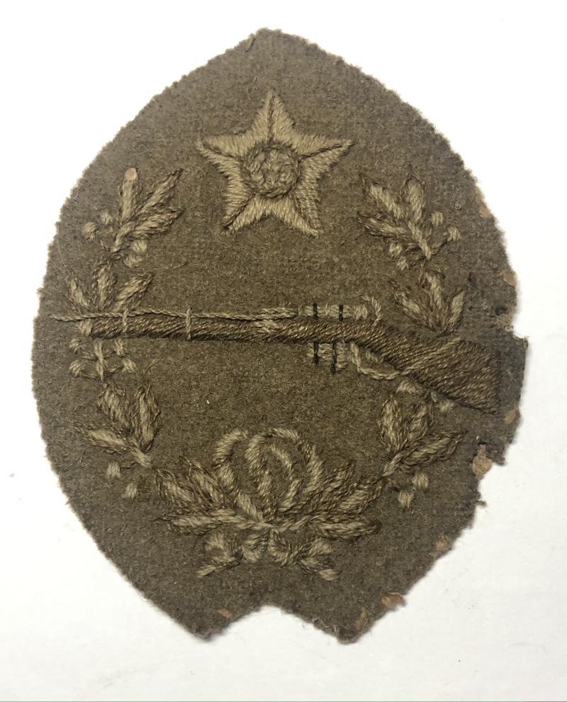 Prize cloth arm badge for best shot of Corporals in the regiment.