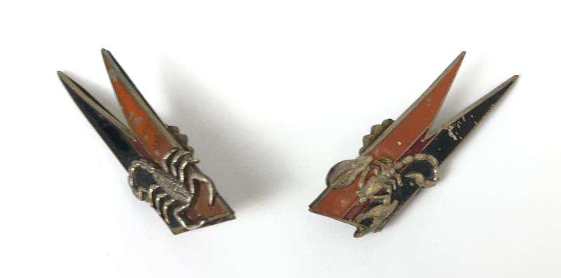 Polish WW2 4th Scorpion Armoured Regiment pair of collar badge