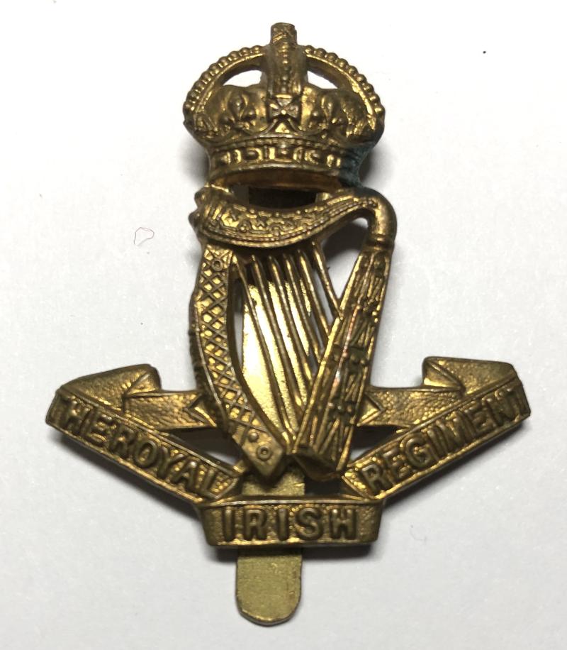 Royal Irish Regiment WW1 cap badge .