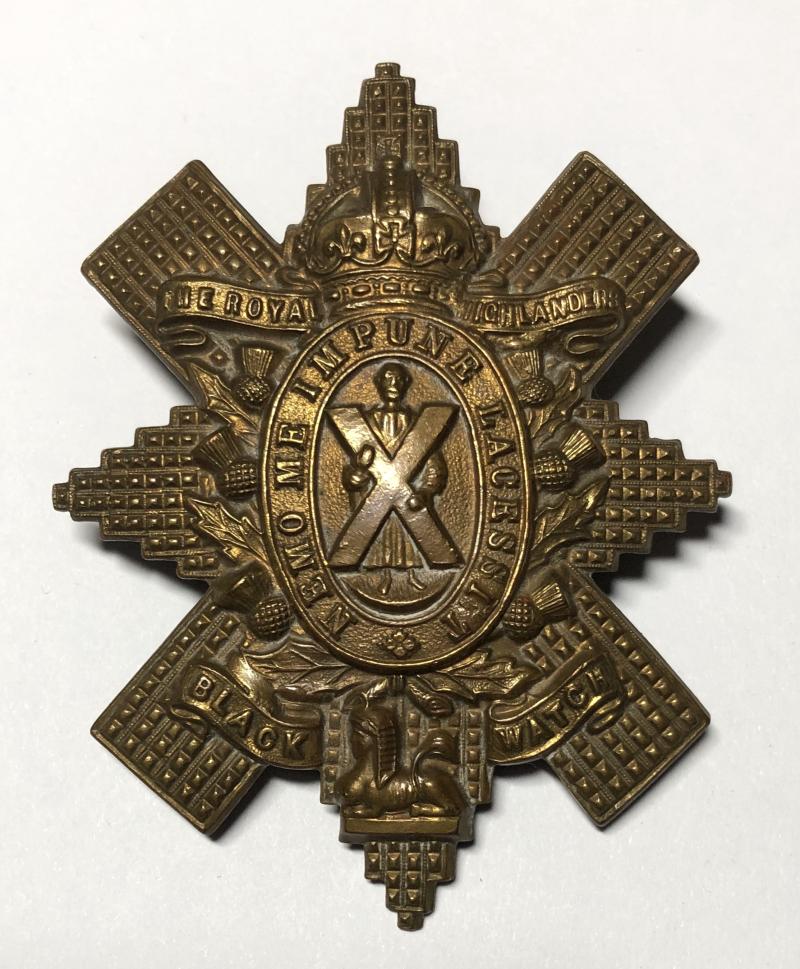 Scottish Black Watch post 1901 brass glengarry badge.