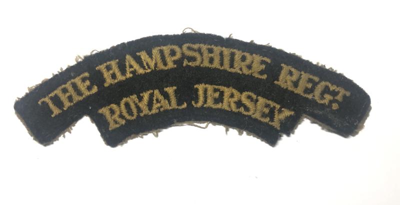 THE HAMPSHIRE REGT / ROYAL JERSEY WW2 shoulder title.