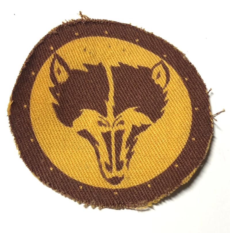 8th Armoured Brigade WW2 printed cloth formation sign.