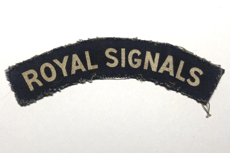 ROYAL SIGNALS WW2 printed shoulder title.