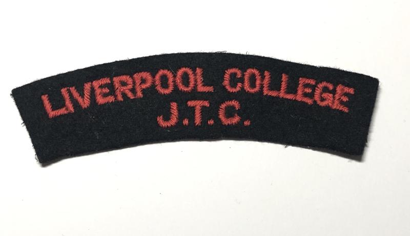 LIVERPOOL COLLEGE / JTC  cloth shoulder title c. 1940-48.
