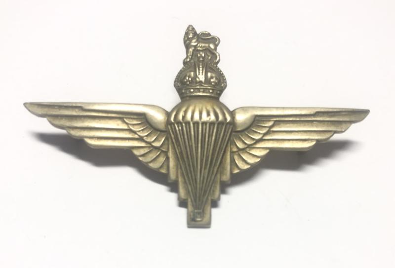 Parachute Regiment WW2 beret badge.