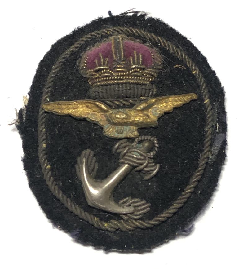 Royal Air Force Yacht Club pre-war Officials cap badge.