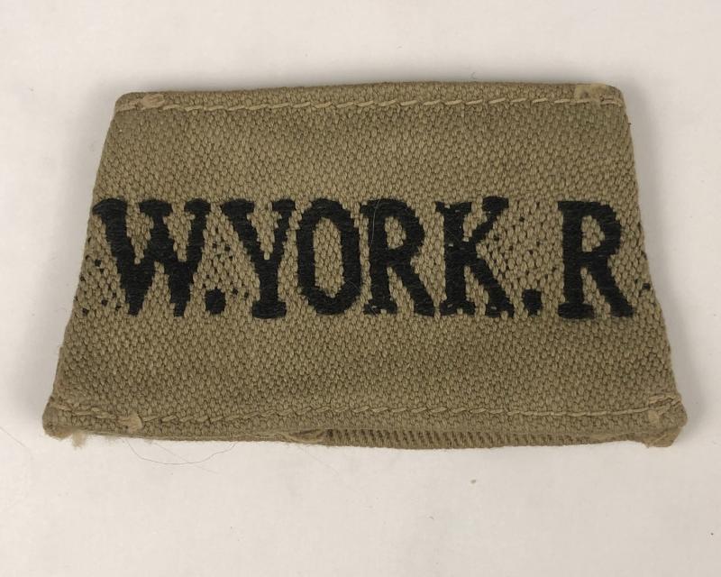 W. YORK. R WW2 West Yorkshire Regiment slip-on shoulder title.