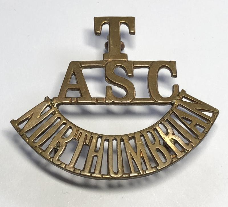 T / ASC / NORTHUMBRIAN Army Service Corps shoulder title c. 1908-21.
