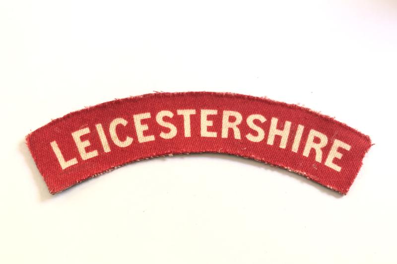 LEICESTERSHIRE WW2 printed infantry shoulder title.