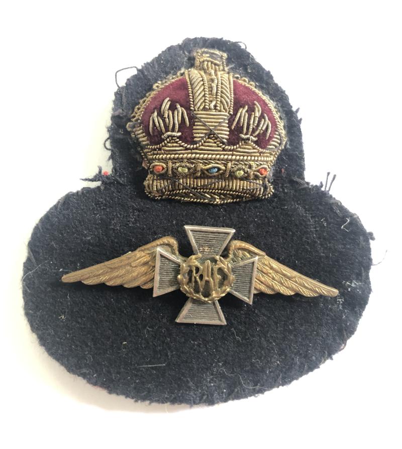 Royal Air Force WW2 RAF Chaplain's cap badge.