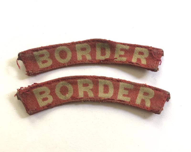 BORDER WW2  pair of printed shoulder titles c. 1943-45.
