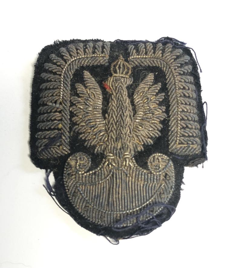 Polish Air Force Officer's WW2 cap badge.